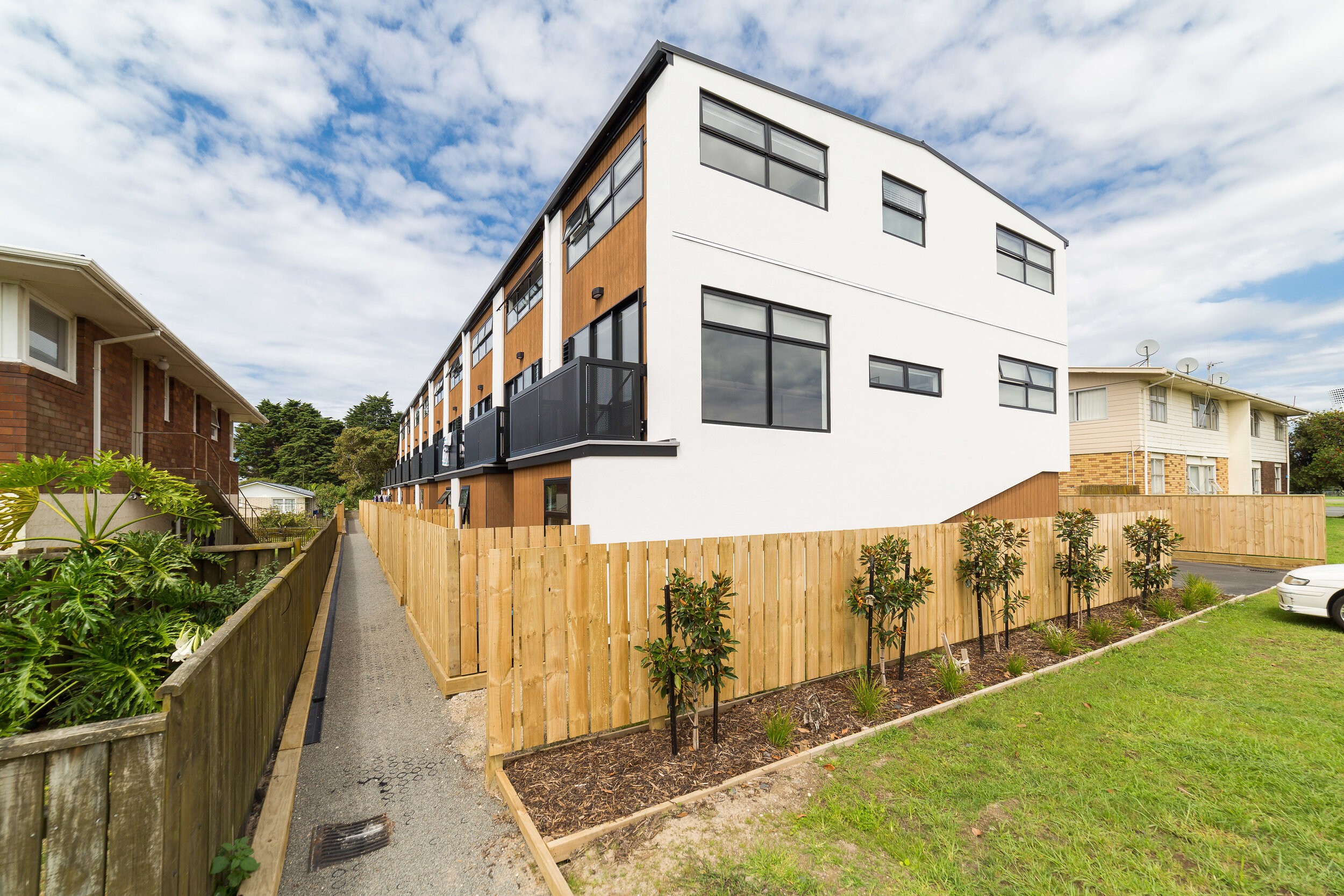 53 | 63 Tawa Street — townhouse design — view 9