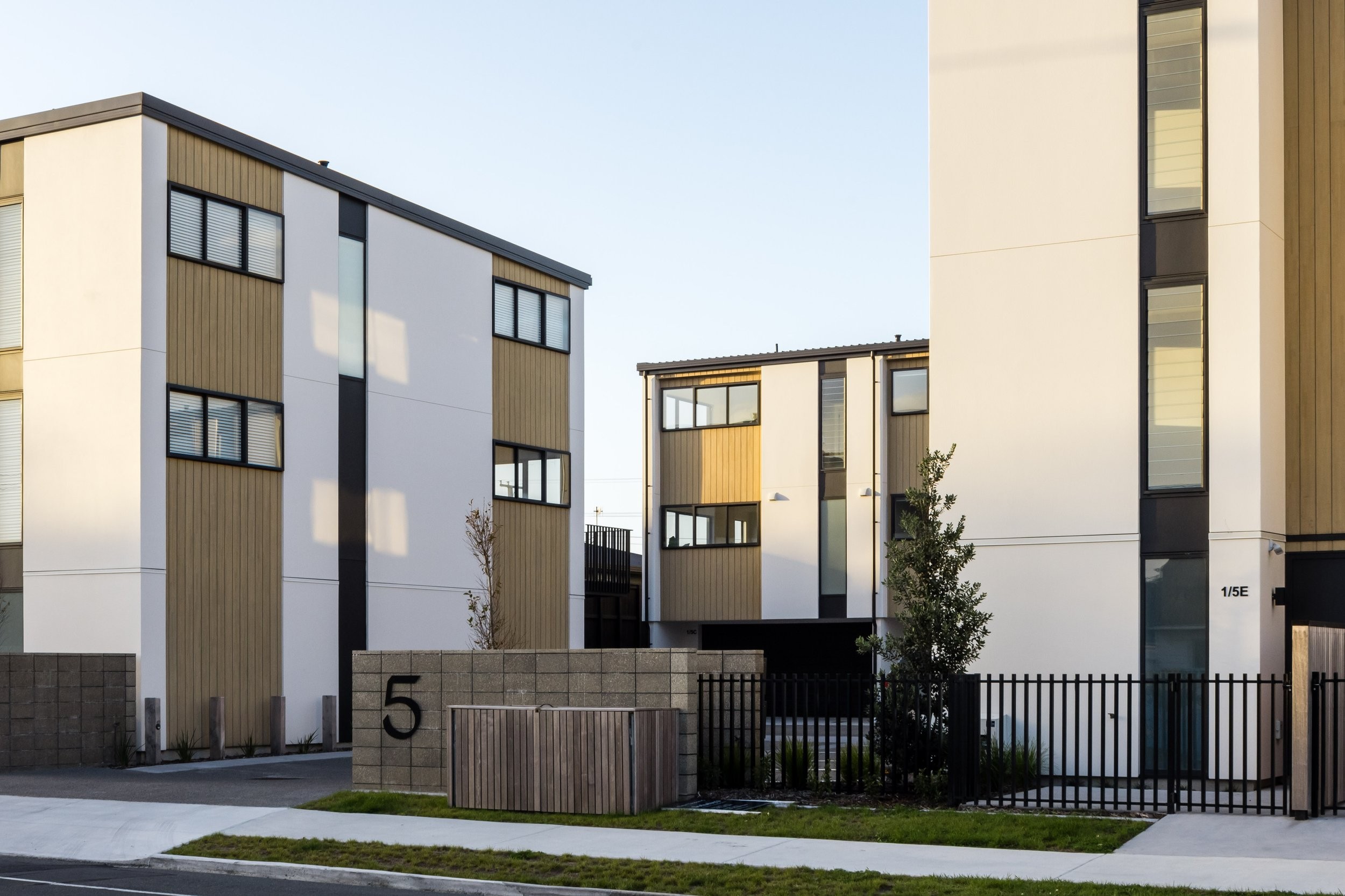 Bask — townhouse design — view 3