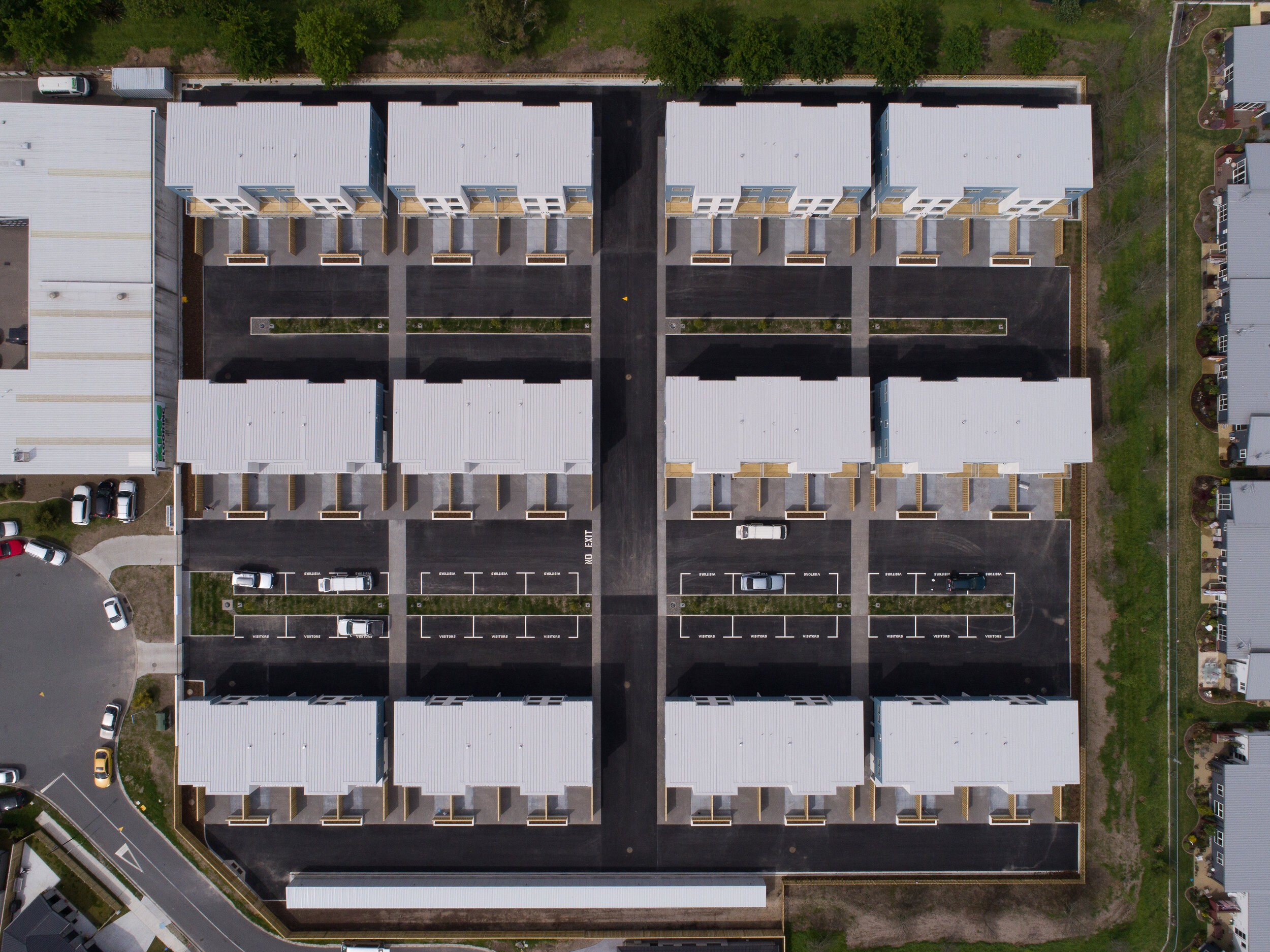Nine Oaks — townhouse design — view 4